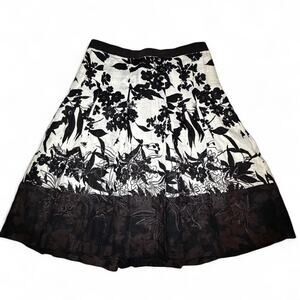 Ann Taylor black & ivory floral skirt